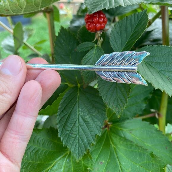 Bohemian Arrow Hairpin Silver tone  details, Elegant Unique Design - Picture 4 of 6